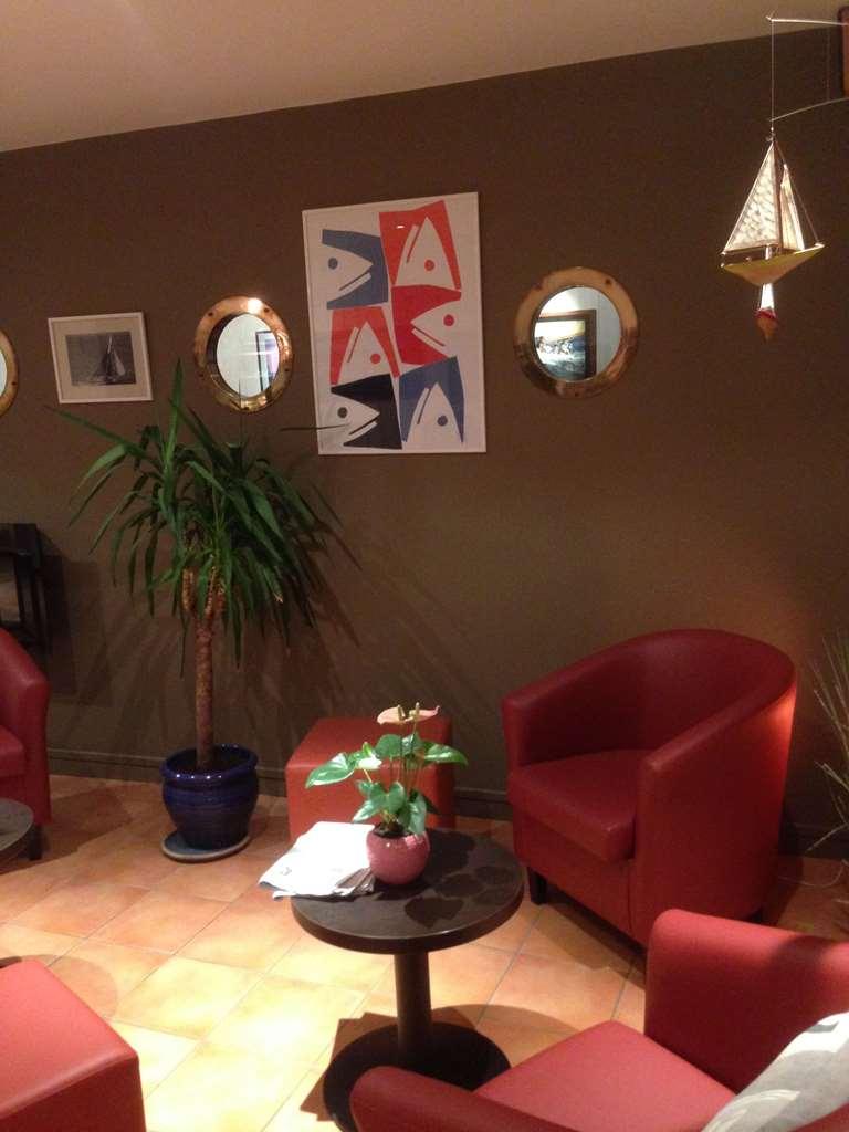 Brit Hotel Des Halles Concarneau Nội địa bức ảnh