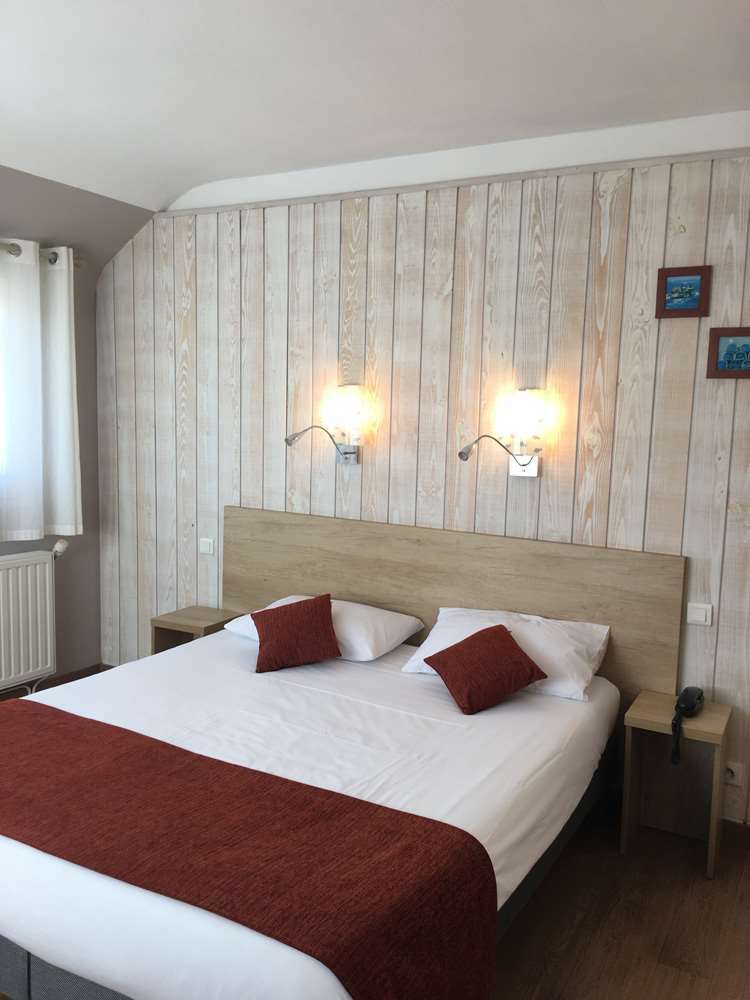 Brit Hotel Des Halles Concarneau Phòng bức ảnh